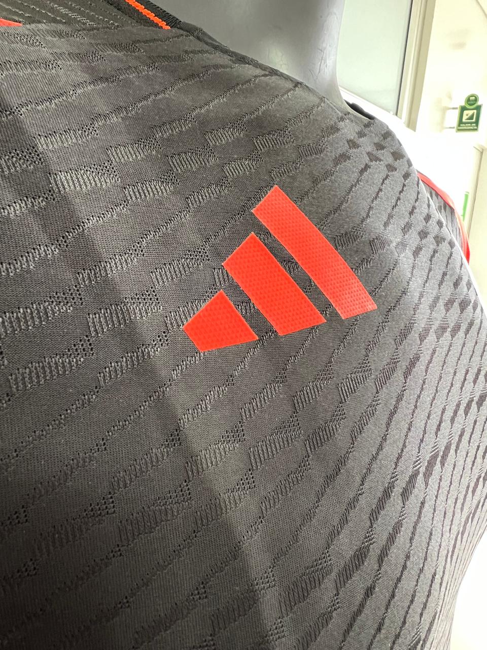 Camiseta Negra Colombia 2025 – Edición Player Oficial